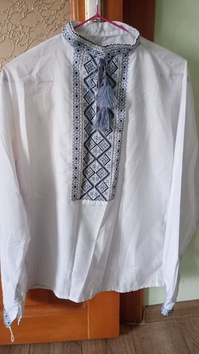 Вишита сорочка на підлітказ