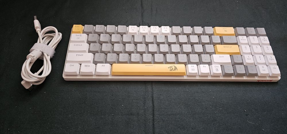 Продам топову механічну клавіатуру Redragon k608