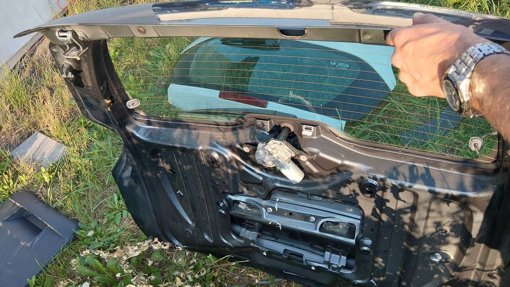 Klapa Dacia Lodgy Biala i Tekna