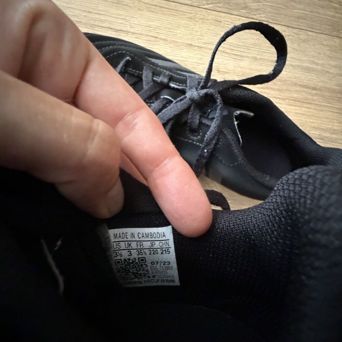 Дитячі кросівки для спорту копочки бутси  adidas