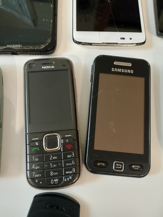 Sprzedam telefony