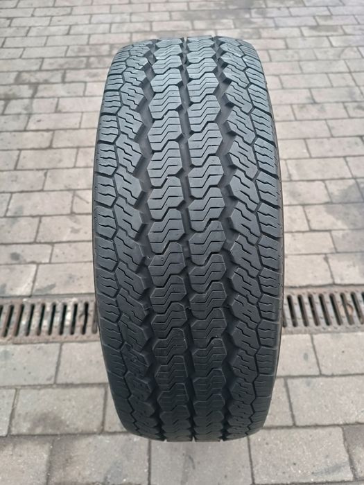 205/65R15C Continental VancoFourSeason