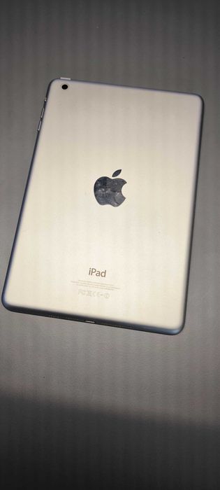 iPad Mini 1, Like New64586001386498121