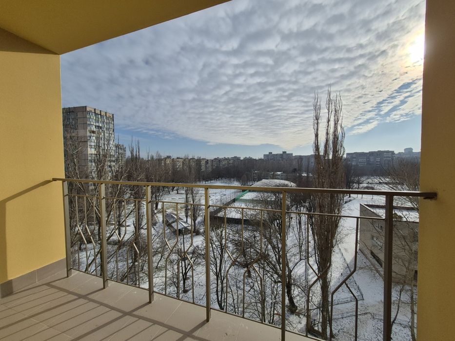 1-кімнатна з двома балконами в новому ЖК на Глушко/будинок зданий
1-кі