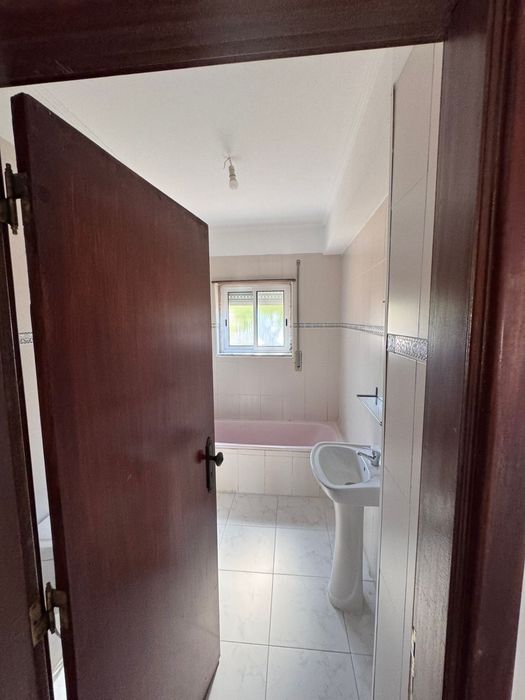 3° andar - T2 para arrendar na Quinta do Conde