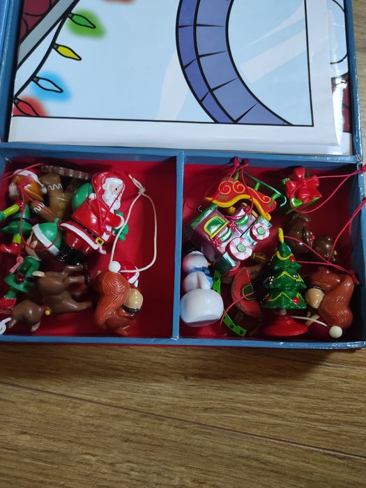 Wesołe święta książka z zabawkami