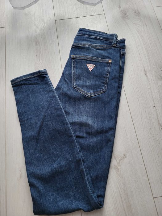 Jeansy niebieskie guess