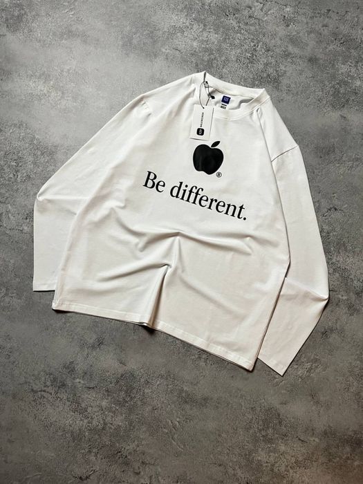 Лонгслів Balenciaga Be Different