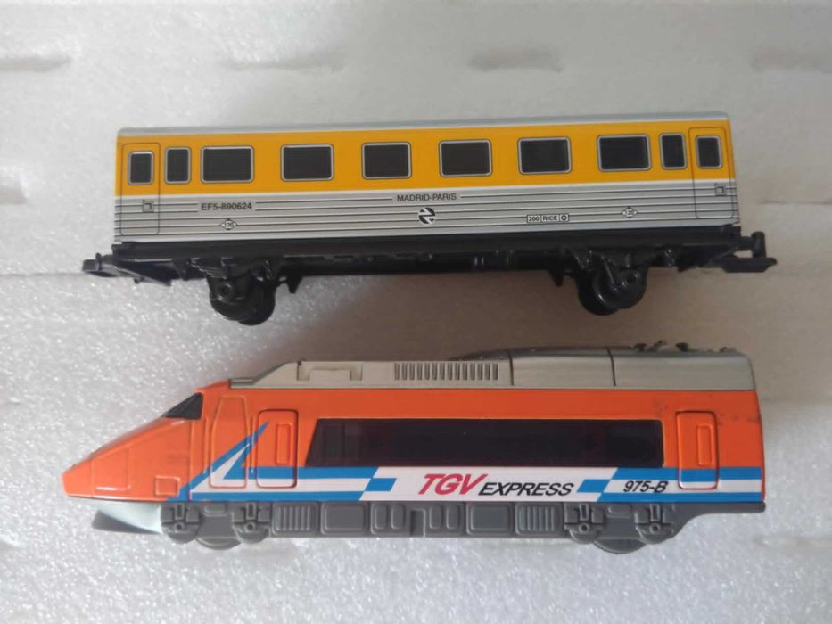 Comboio e Carruagem Miniatura do TGV.