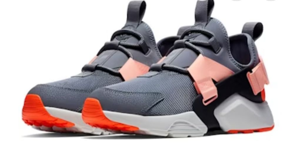 Продам кроссовки (Women) Nike Air Huarache