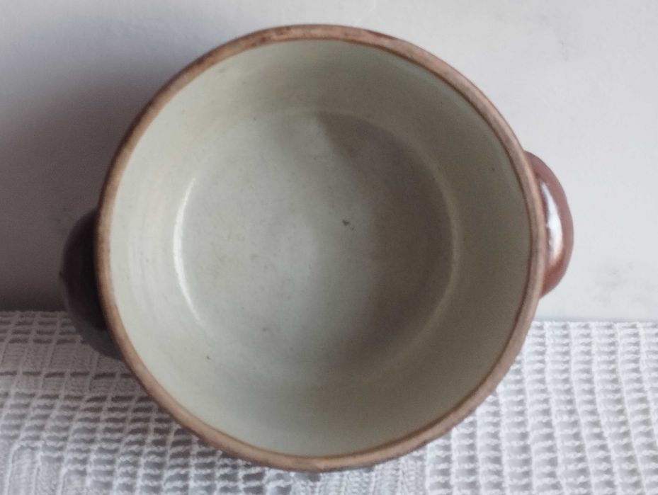 Stara ceramiczna miska do pieczenia brązowa