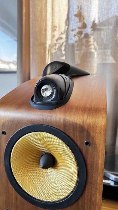 Kolumny B&W model 703