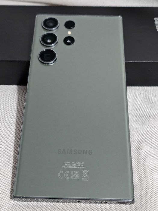 Samsung S23 Ultra 512gb.  Excelente