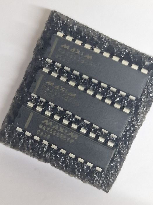 #938   MAX525BCPP  / MAX525 BCPP