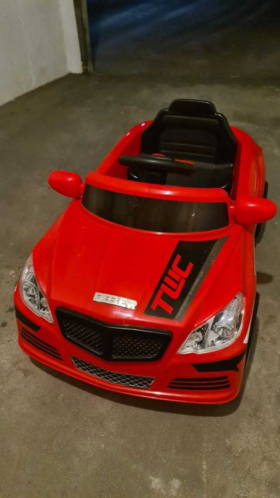 Carro eléctrico para criança Feber sem bateria