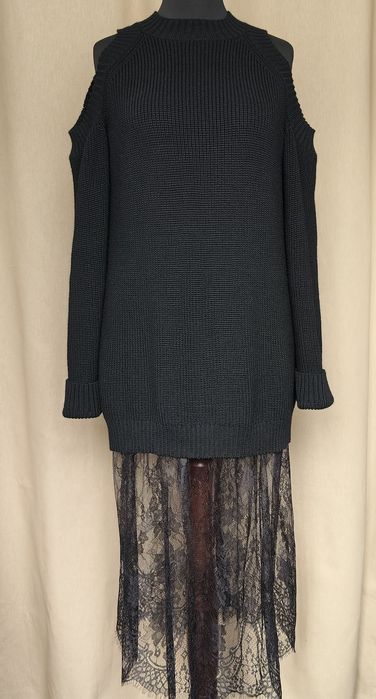 В'язаний довгий светр  з 100 меринос й мереживна спідниця