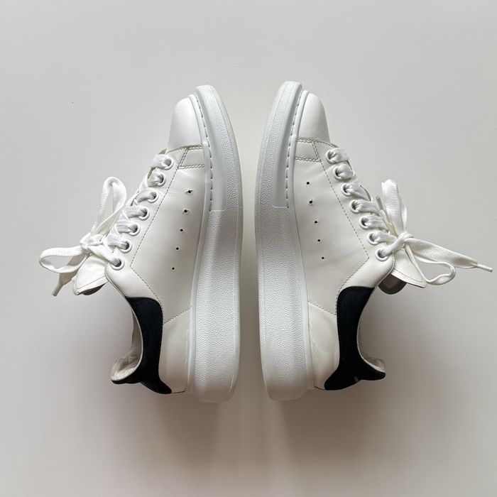 Alexander McQueen Oversized Sneakers кросівки prada