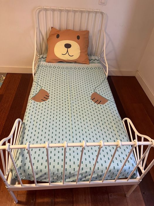 Cama de criança ikea