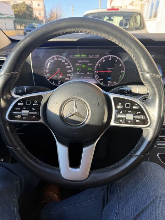 Mercedes E300de impecavel muito estimado !