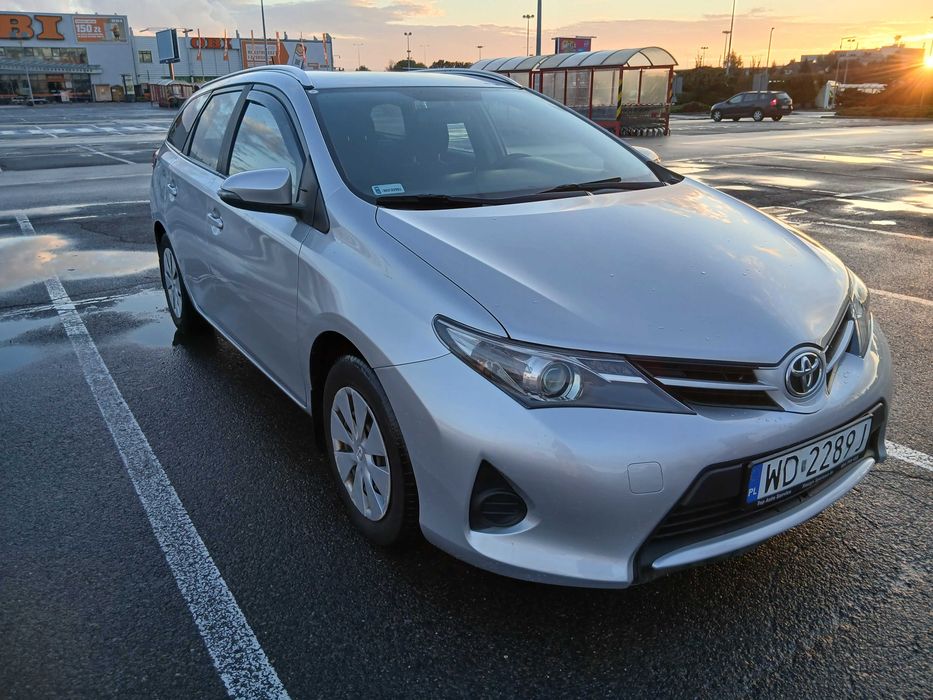 Toyota Auris 2015 r. 1,6