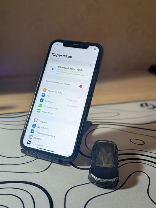 iPhone xr (128gb)