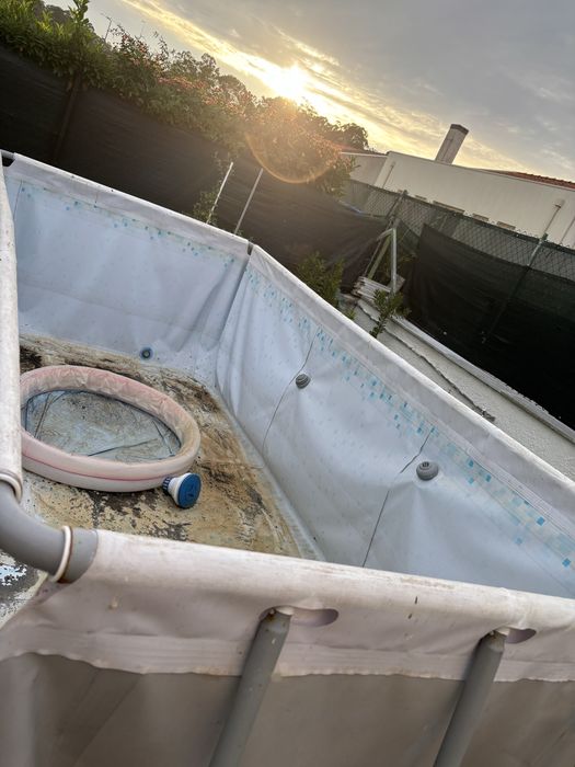 Piscina de 410cm por 240cm/ 120cm de altura