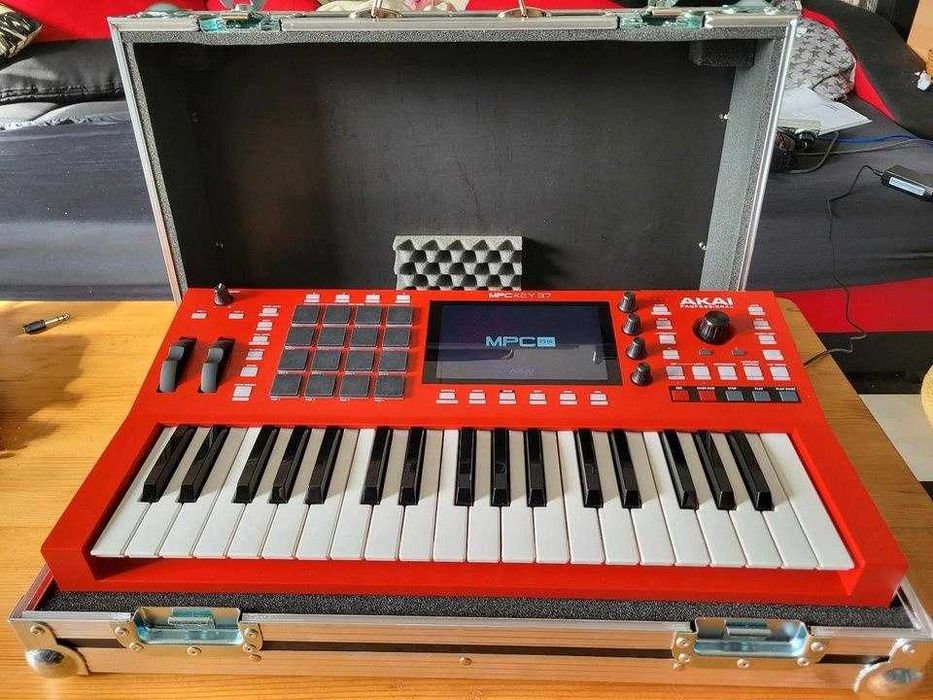 Akai MPC Key 37 – bardzo dobry stan, 2 miesiące