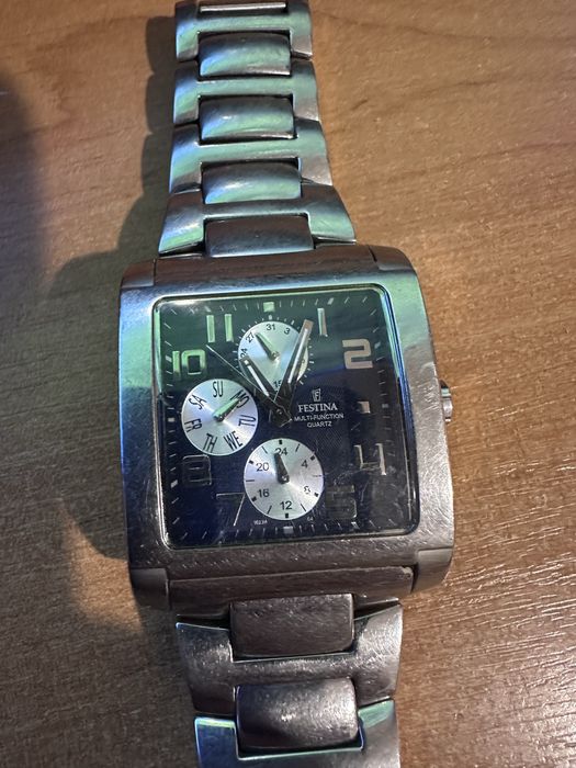 Продам годинник FESTINA f16234