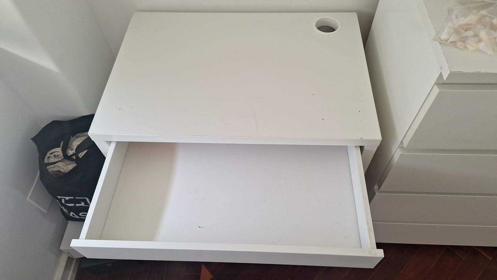 Escrivaninha branca 73x50 cm (IKEA MICKE Desk)