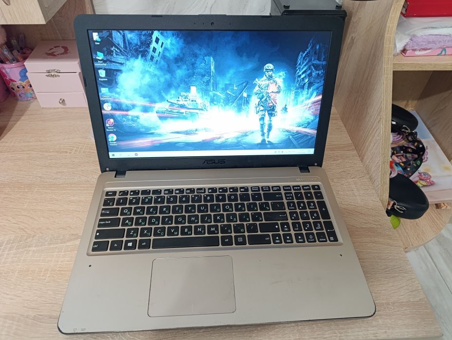 Ноутбук asus r540