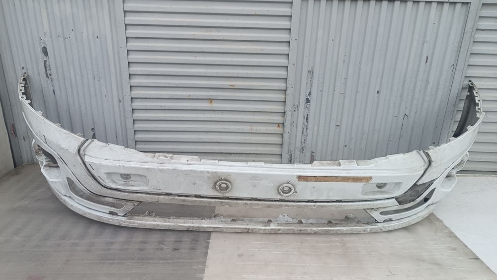 Vendo parachoque de frente Ford Transit custom ano  2012/18