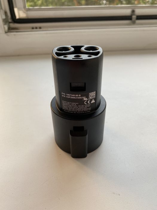 Оригінал адаптер j1772 Tesla model S 3 X REST 1067348-00-C