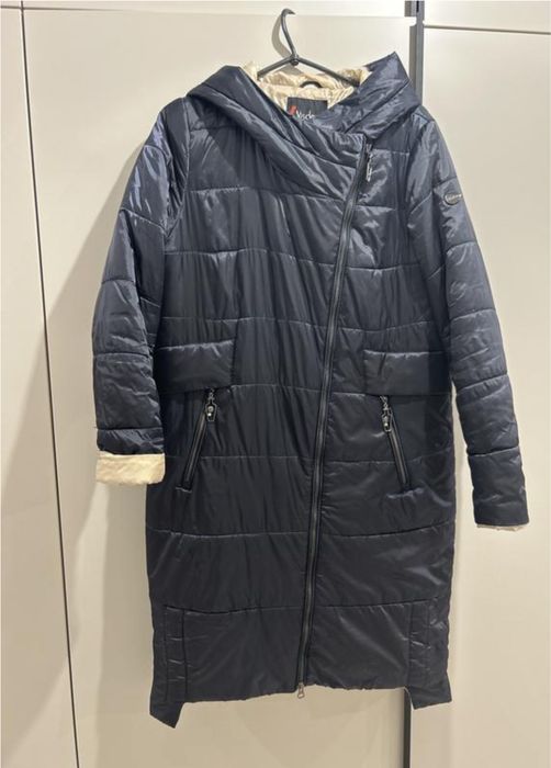 Куртка-пальто жіноче демисезонне з капюшоном бутилочного кольору