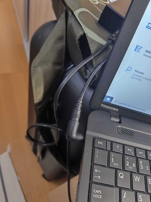 Computador Portátil TOSHIBA