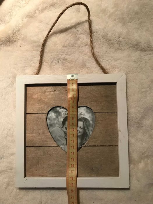 дерев'яна  квадратна, цікава, рамочка для фотографії