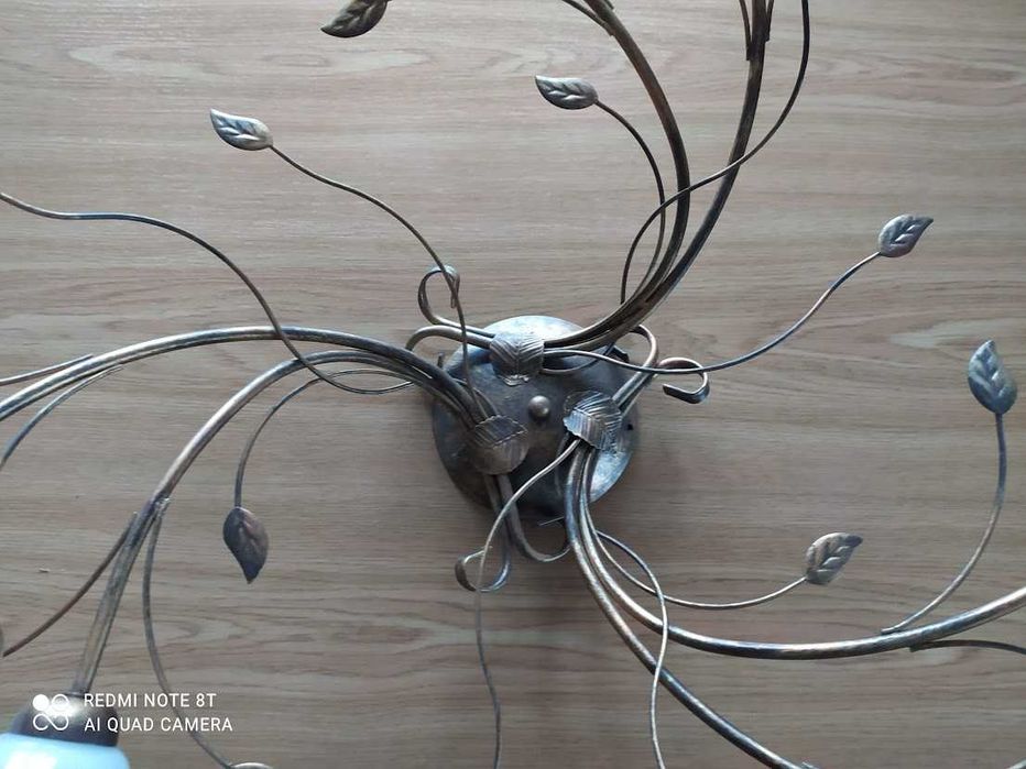 Lampa podłogowa i żyrandol
