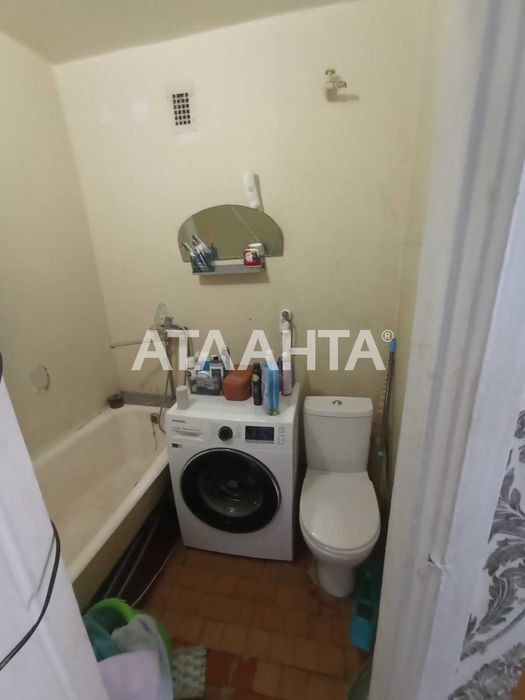 Предлагается 1- комн. на среднем этаже