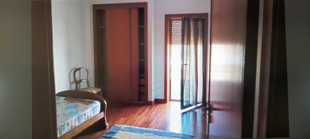 Apartamento T2 mobilado em frente Glicínias