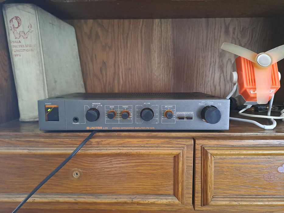 Wzmacniacz unitra diora PW 3015 sprawny