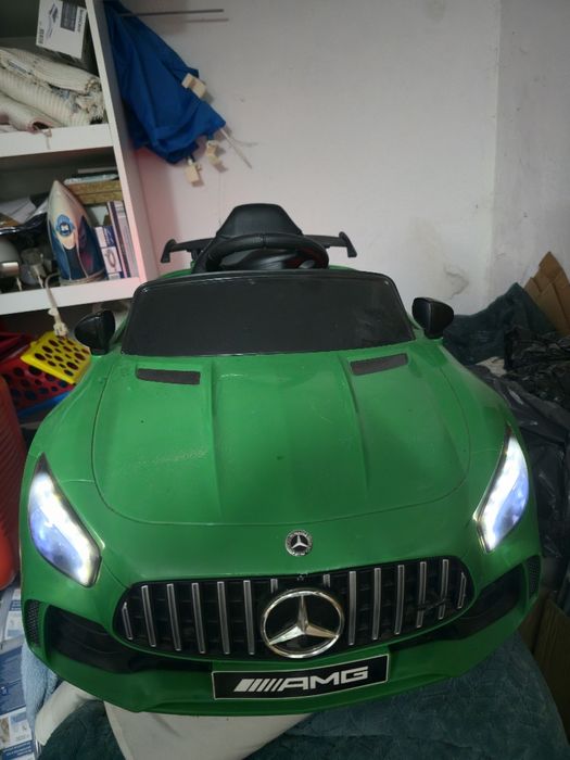 Mercedes AMG gt-r a bateria