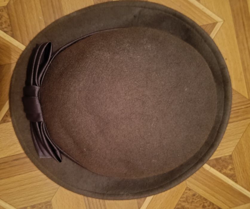 Elegancki Kapelusz damski szary