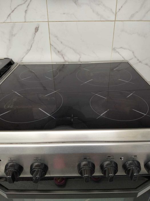 Vendo 1 fogão.