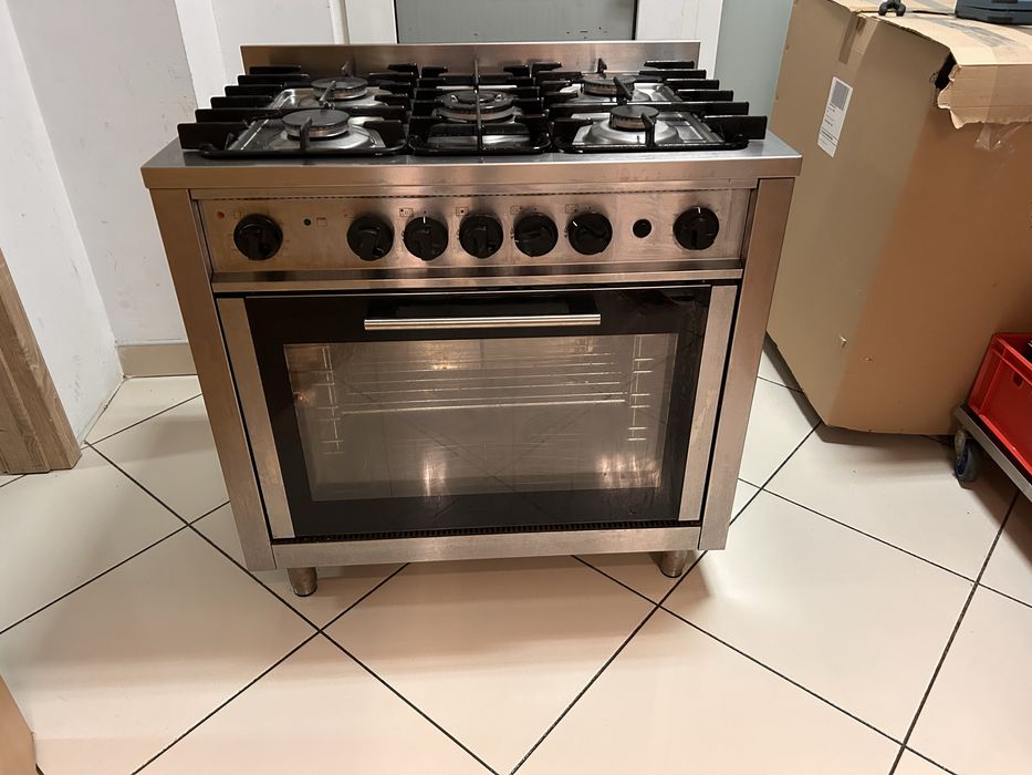 Kuchenka 5 palnikowa gazowa z piekarnikiem elektrycznym