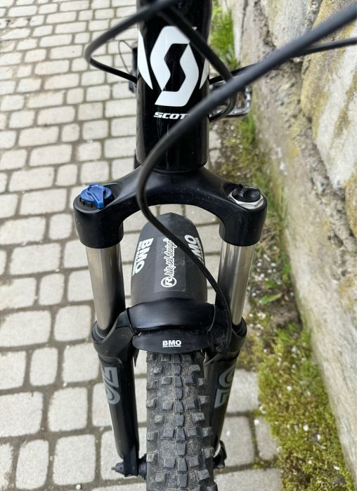 Велосипед двохпідвісний карбоновий Scott Spark 710 27.5" L 800$