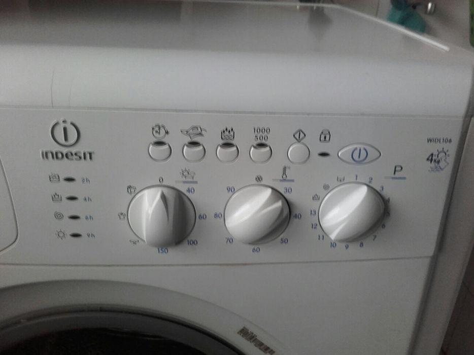 Máquina lavar/secar roupa Indesit avariada