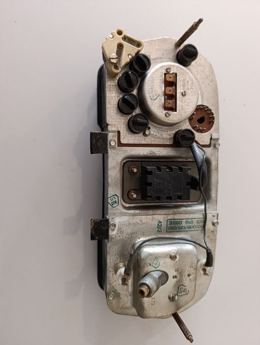 Licznik Audi 80 B1 z obrotomierzem