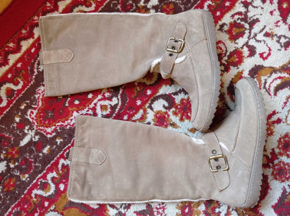 Wysokie damskie buty ze skóry naturalnej Weinbrenner stan idealny