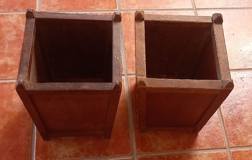 Caixote de lixo para escritório