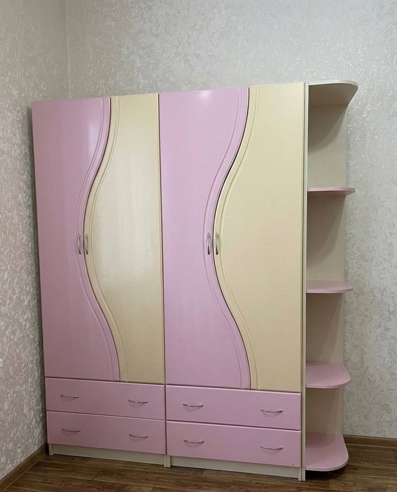 Продаючи дитячі меблі