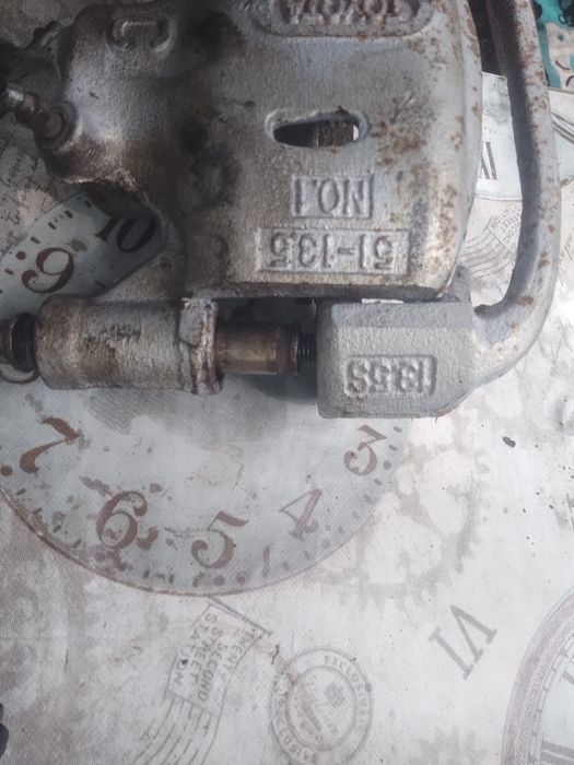 Toyota передние суппорта